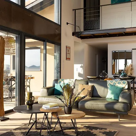 וילה With Panoramic View And Heated Pool בוניפסיו
