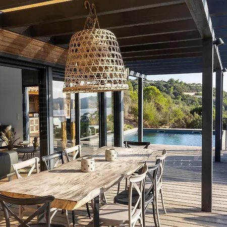 With Panoramic View And Heated Pool וילה *